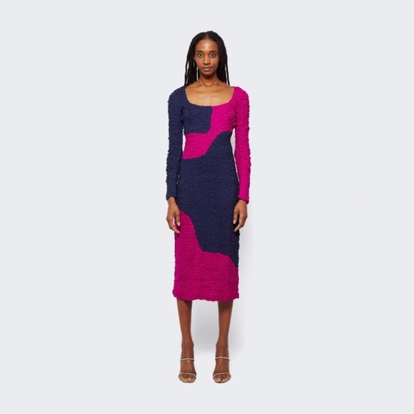 Mara Hoffman Amy Dress in Navy Multi Popcorn
Midi Purple Blue Size Medium - Picture 3 of 10